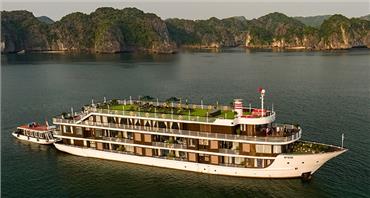 Du thuyền La Casta Lan Hạ